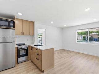 1129 NE 16th Avenue 1, Fort Lauderdale, FL 33304