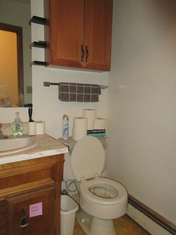 206 32nd Avenue N, Fargo, ND 58102