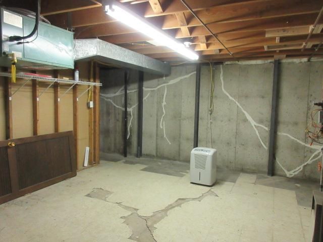 206 32nd Avenue N, Fargo, ND 58102