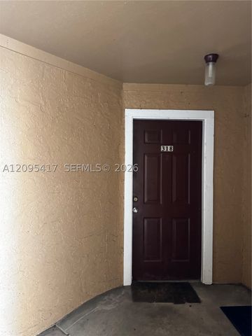 15661 SW 104th Ter 318, Miami, FL 33196