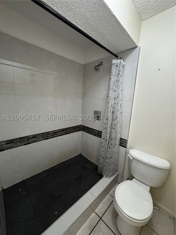 15661 SW 104th Ter 318, Miami, FL 33196