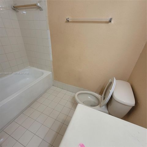 1663 SE 27th Dr 209, Homestead, FL 33035