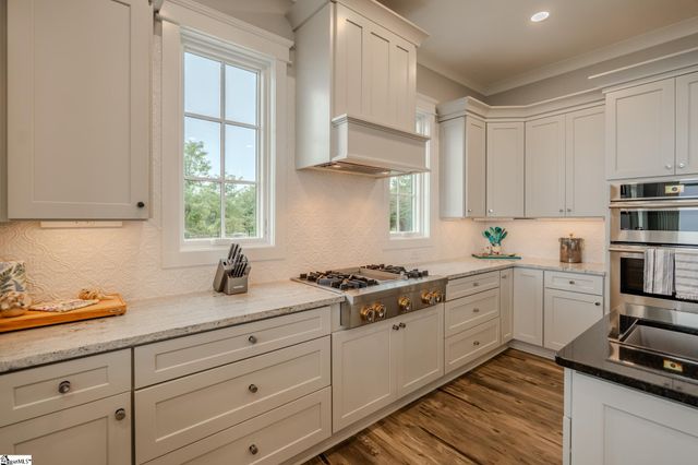 105 The Cliffs Parkway, Landrum, SC 29356