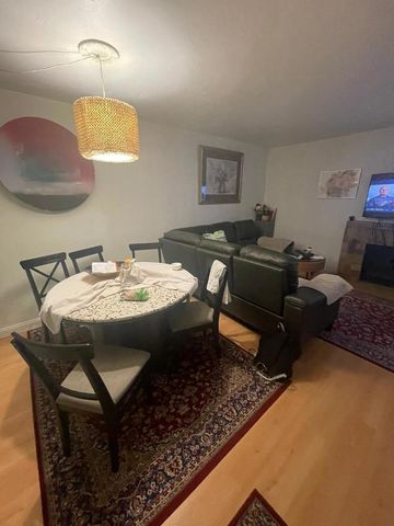 1080 Maywood Lane, Martinez, CA 94553