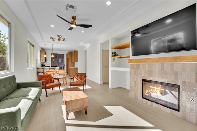 816 Coliseum Lane, Las Vegas, NV 89144
