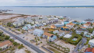 8468 Gulf Boulevard # UT-4, Navarre, FL 32566