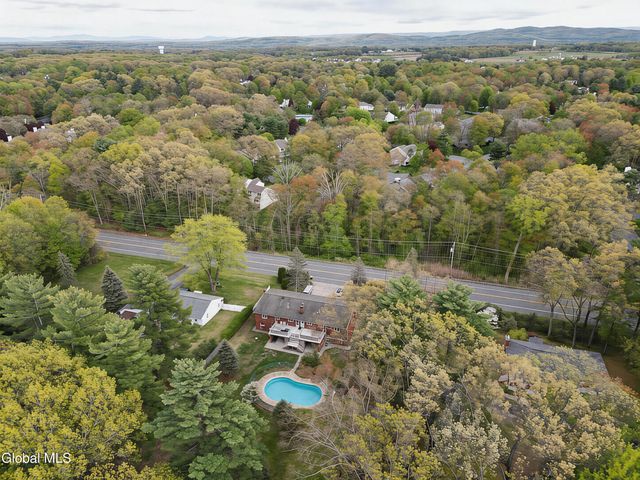 54 Route 236, Halfmoon, NY 12065