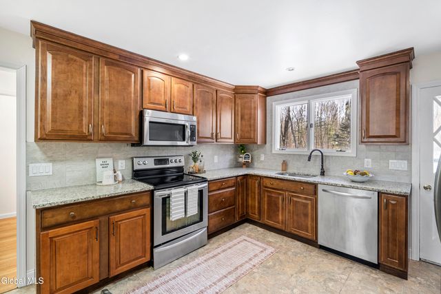 54 Route 236, Halfmoon, NY 12065