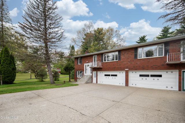 54 Route 236, Halfmoon, NY 12065