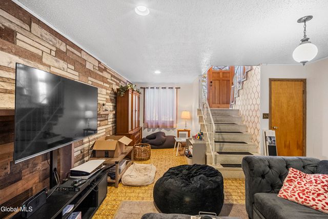 54 Route 236, Halfmoon, NY 12065
