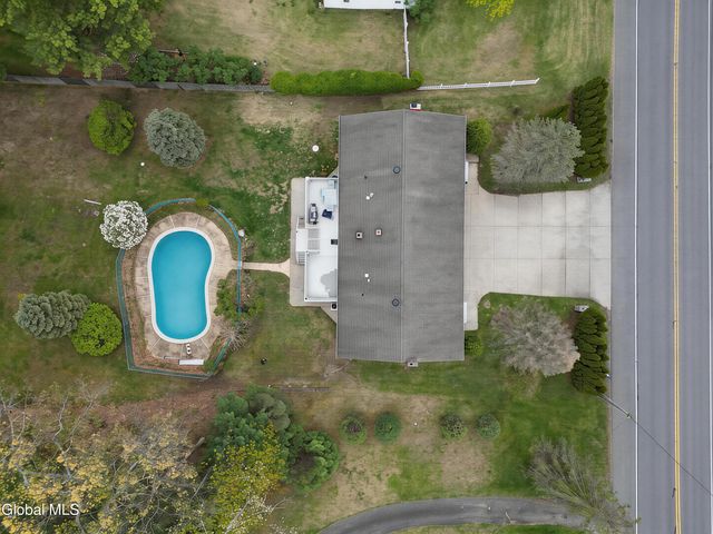 54 Route 236, Halfmoon, NY 12065