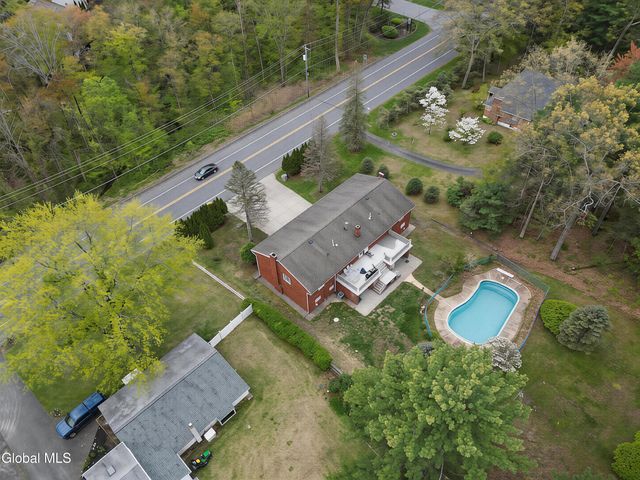54 Route 236, Halfmoon, NY 12065