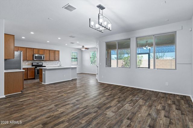 7704 S 23RD Lane, Phoenix, AZ 85041