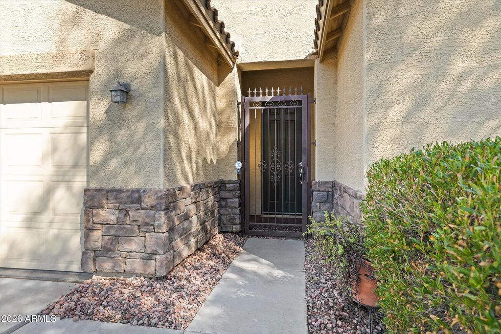 7704 S 23RD Lane, Phoenix, AZ 85041 — photo 3