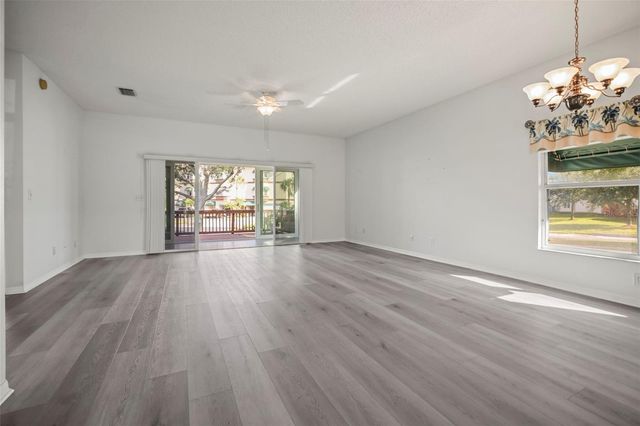 6650 100TH WAY N 25C, St Petersburg, FL 33708