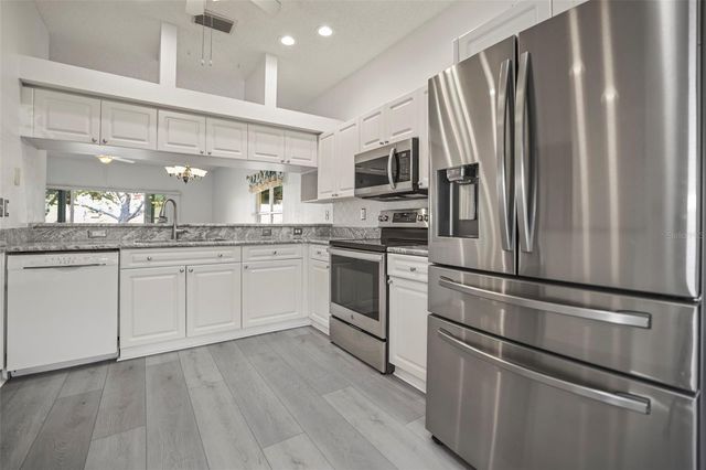 6650 100TH WAY N 25C, St Petersburg, FL 33708