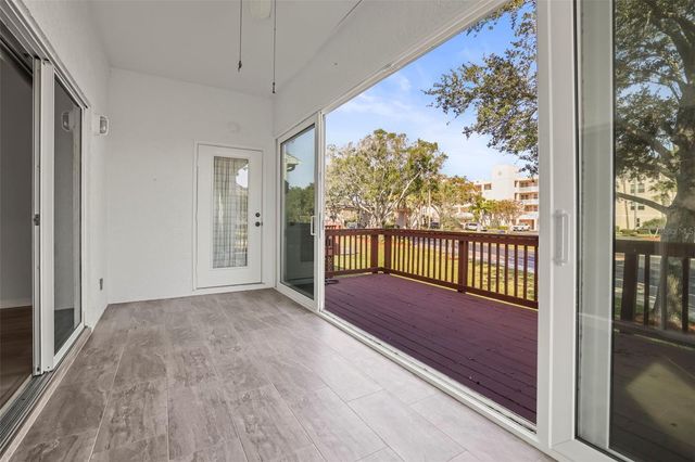 6650 100TH WAY N 25C, St Petersburg, FL 33708