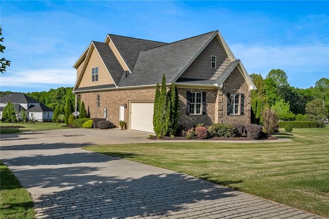 121 Langwell Drive, Anderson, SC 29621