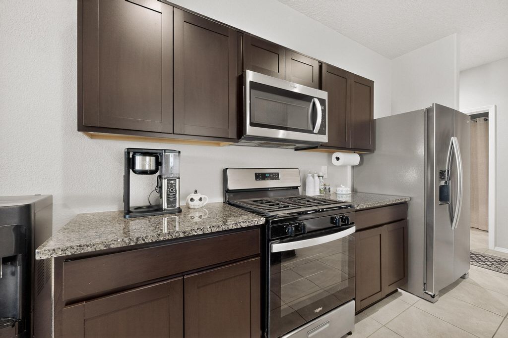 Image 21 of property listing at 10748 Caresso Loop SW, Albuquerque, NM 87121