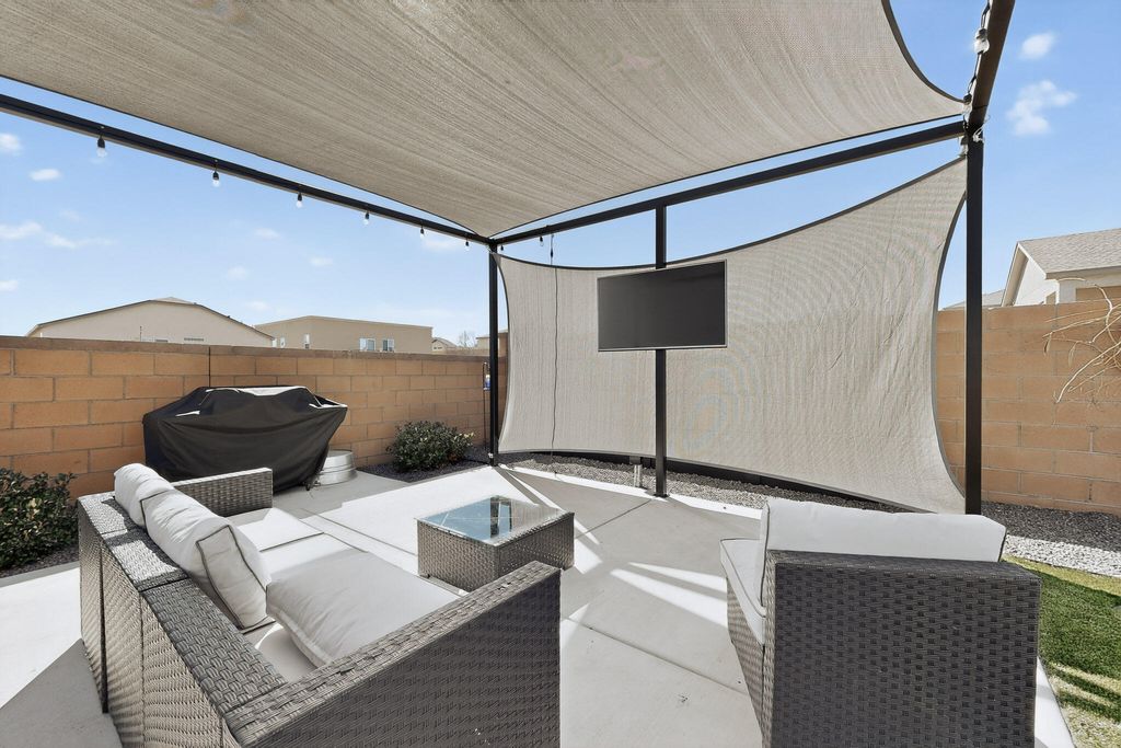 Image 39 of property listing at 10748 Caresso Loop SW, Albuquerque, NM 87121