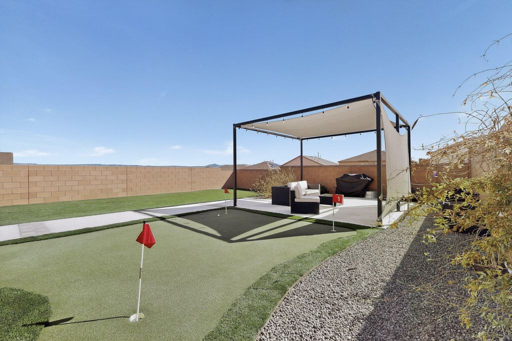 Image 41 of property listing at 10748 Caresso Loop SW, Albuquerque, NM 87121