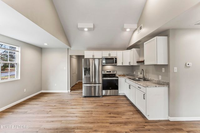 204 N Bellemeade Ave, Knoxville, TN 37919