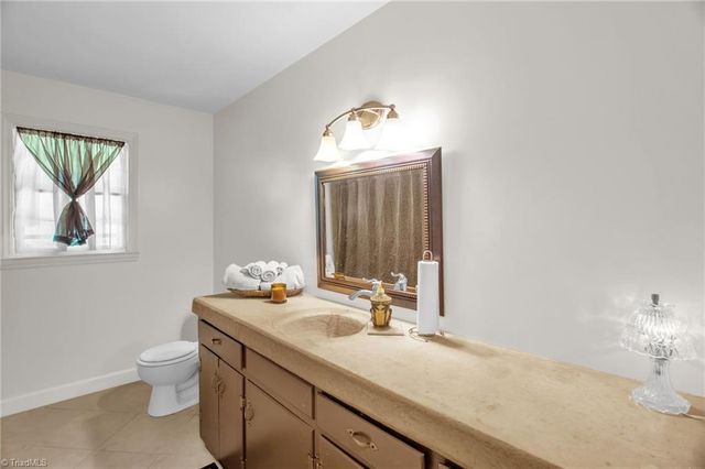206 Westwood Drive, Kernersville, NC 27284