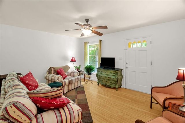206 Westwood Drive, Kernersville, NC 27284