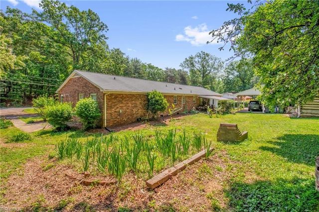 206 Westwood Drive, Kernersville, NC 27284