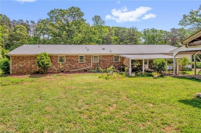 206 Westwood Drive, Kernersville, NC 27284