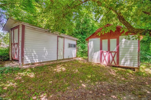 206 Westwood Drive, Kernersville, NC 27284