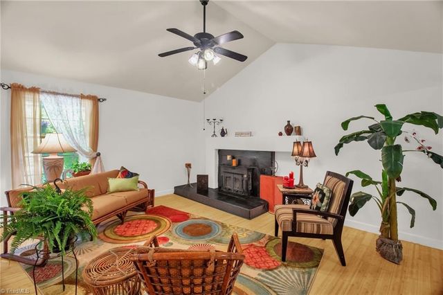 206 Westwood Drive, Kernersville, NC 27284