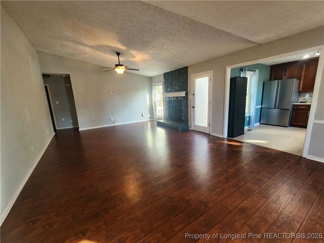 6831 CANDLEWOOD Drive, Fayetteville, NC 28314