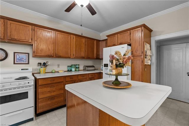 313 S Broad ST, Suffolk, VA 23434