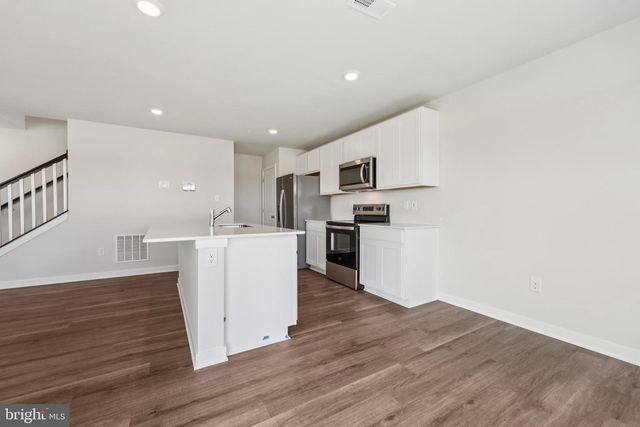 63 PINE GLADE CT, La Plata, MD 20646