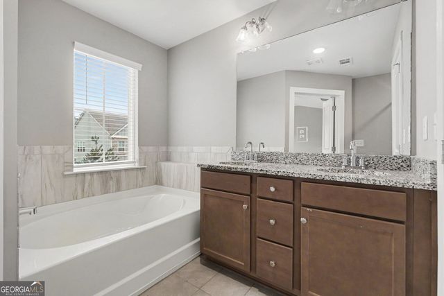 7666 Squire Court, Fairburn, GA 30213