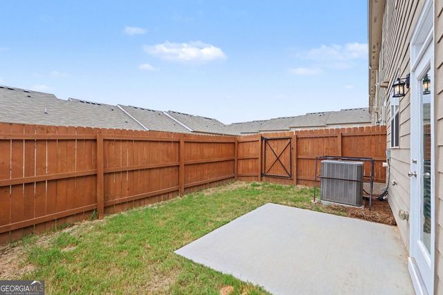 7666 Squire Court, Fairburn, GA 30213