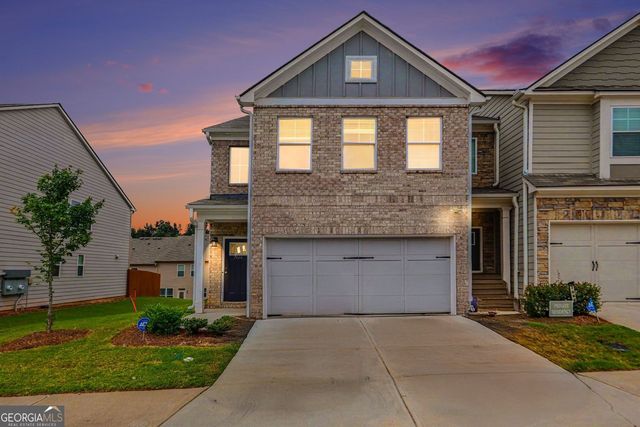 7666 Squire Court, Fairburn, GA 30213