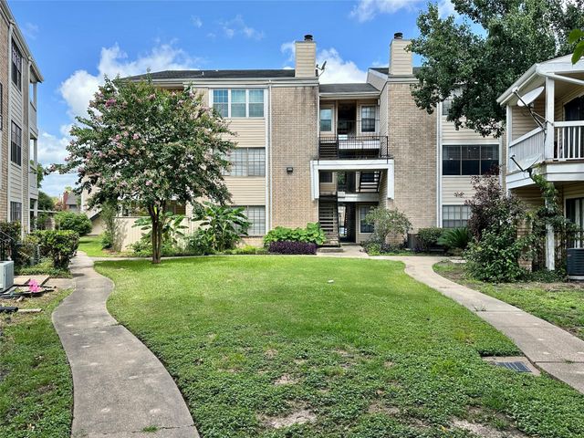 2750 Holly Hall Street 1215, Houston, TX 77054