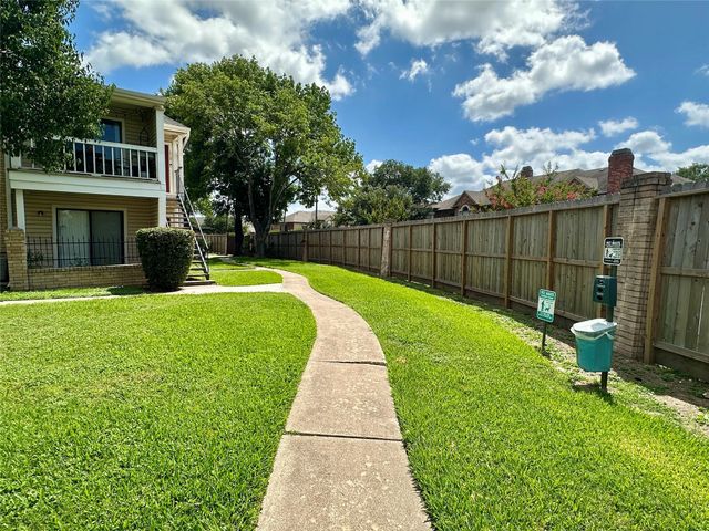 2750 Holly Hall Street 1215, Houston, TX 77054