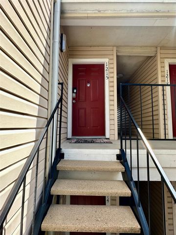 2750 Holly Hall Street 1215, Houston, TX 77054