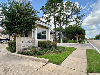 2750 Holly Hall Street 1215, Houston, TX 77054