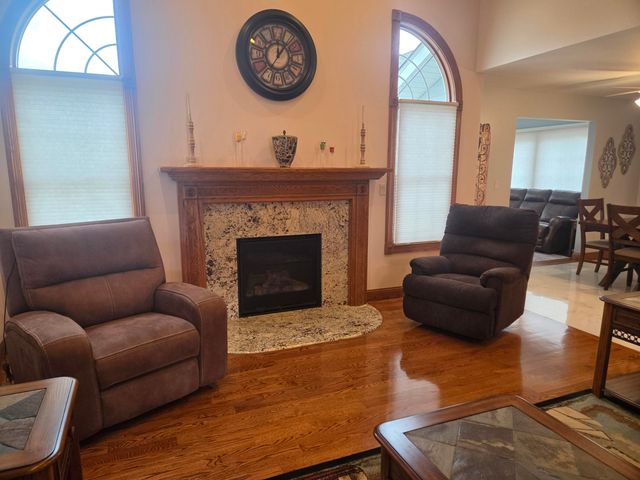 8971 Hibiscus Drive, St. John, IN 46373