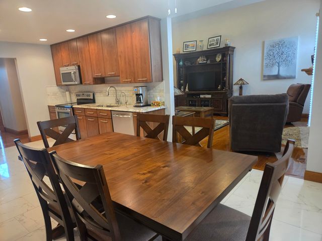 8971 Hibiscus Drive, St. John, IN 46373