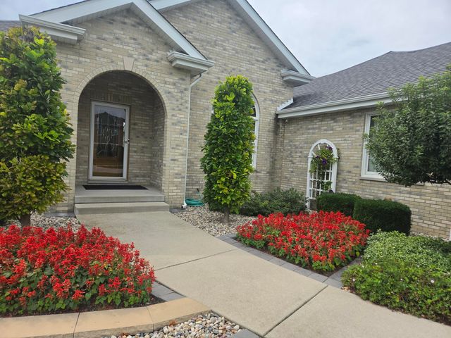 8971 Hibiscus Drive, St. John, IN 46373