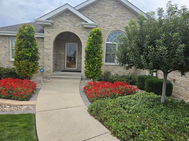 8971 Hibiscus Drive, St. John, IN 46373
