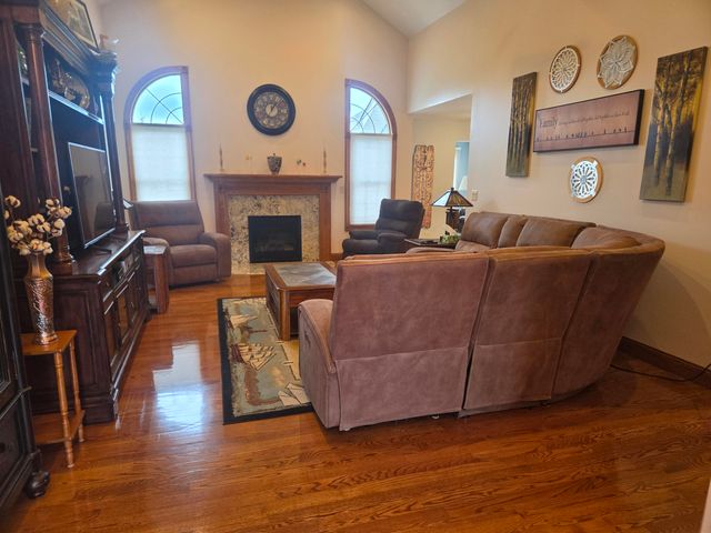 8971 Hibiscus Drive, St. John, IN 46373