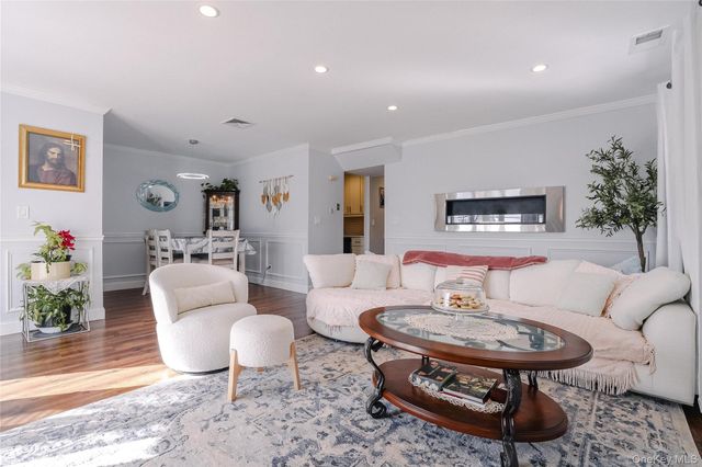 37 Harbor Lane, New Rochelle, NY 10805