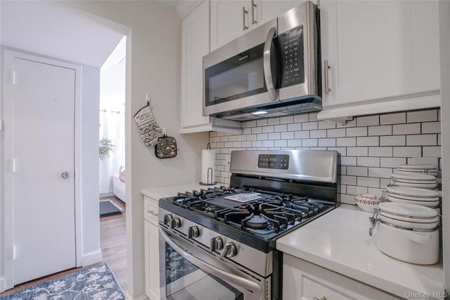 37 Harbor Lane, New Rochelle, NY 10805