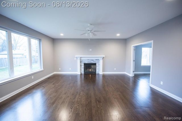 72 Arthur Drive, Troy, MI 48083